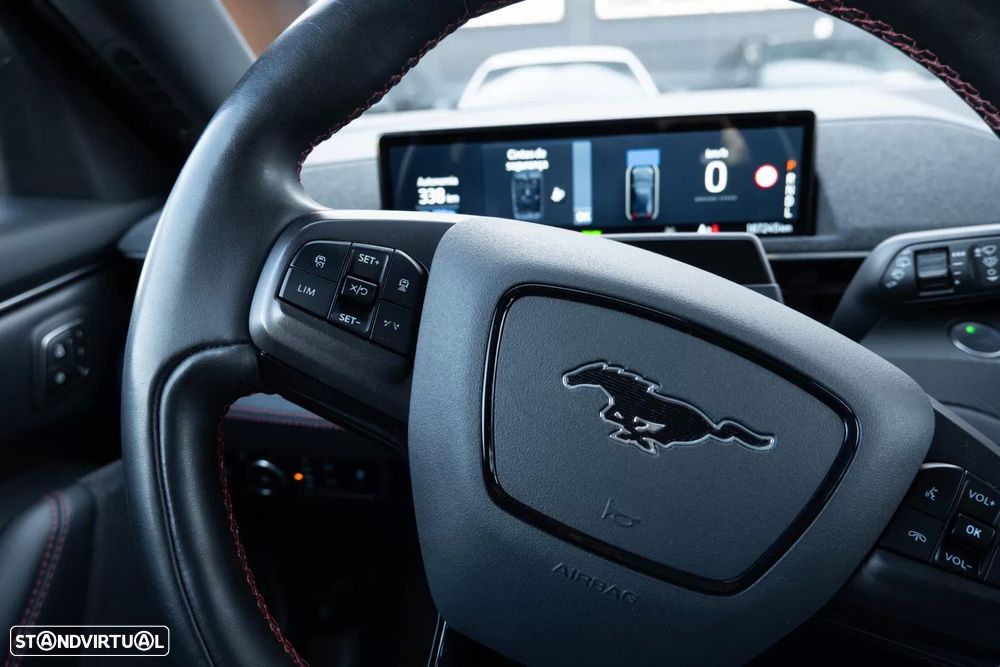 Ford Mustang Mach-E Premium AWD - 21