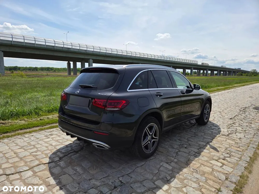 Mercedes-Benz GLC 300 e 4-Matic Business Edition - 8