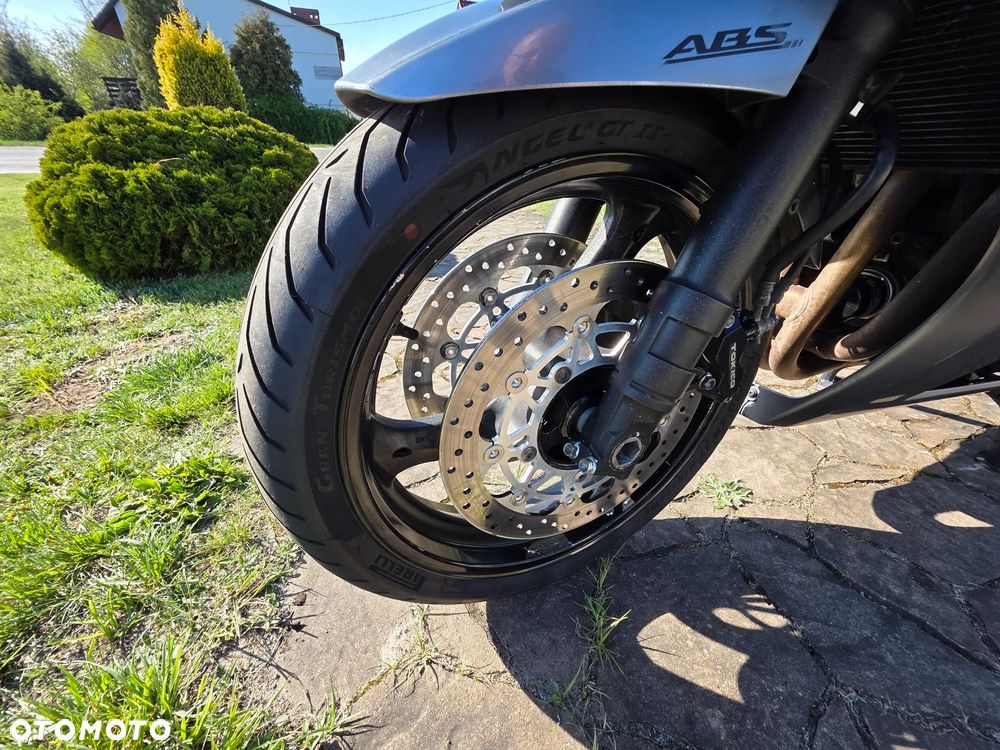 Suzuki GSX - 8