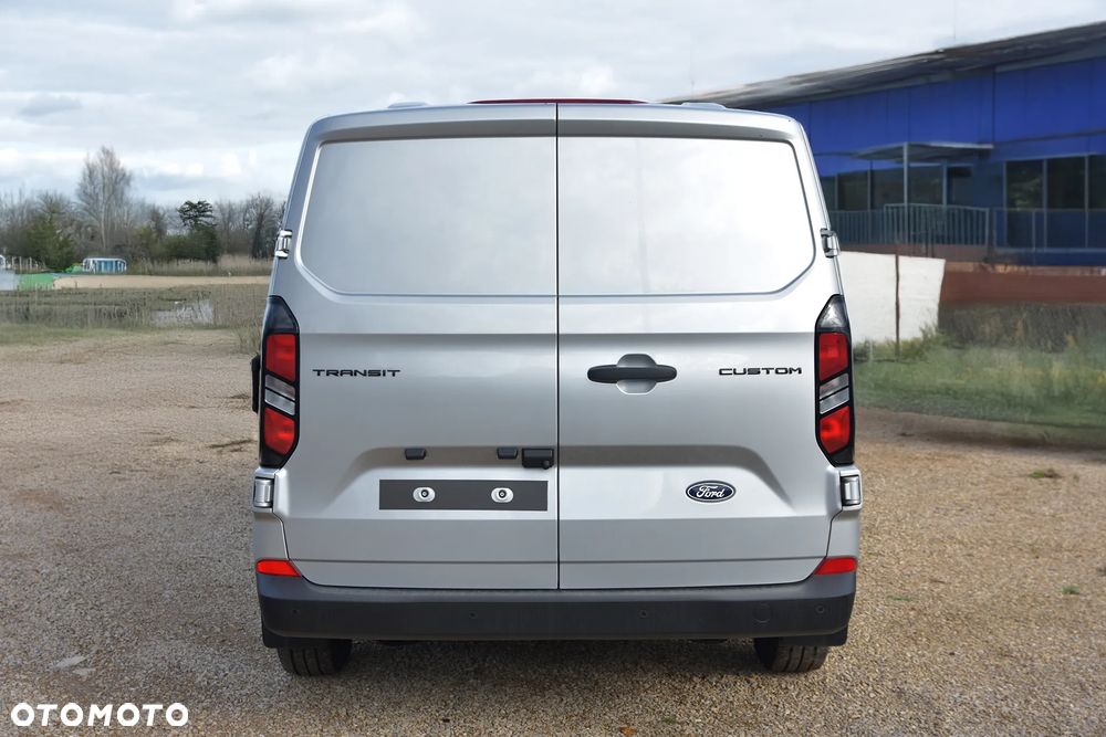 Ford Transit Custom Furgon L2H1 136KM - 5