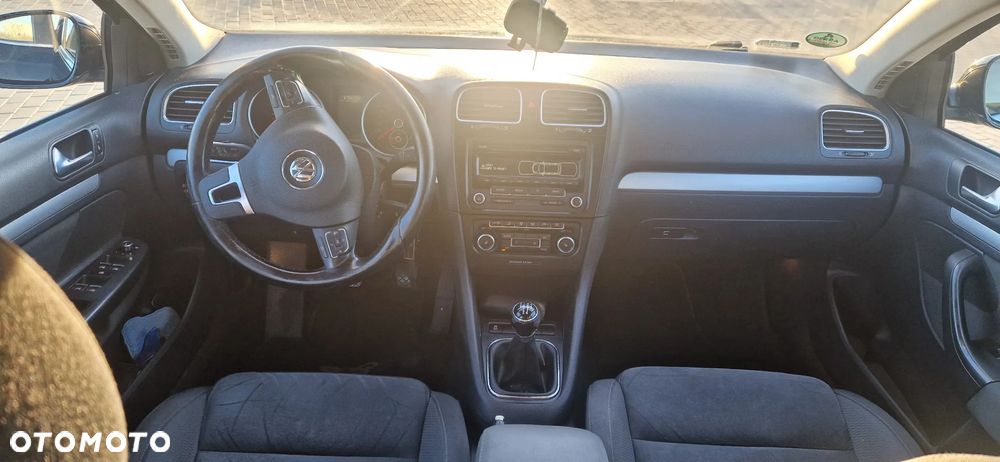 Volkswagen Golf VI 1.6 TDI Highline - 16