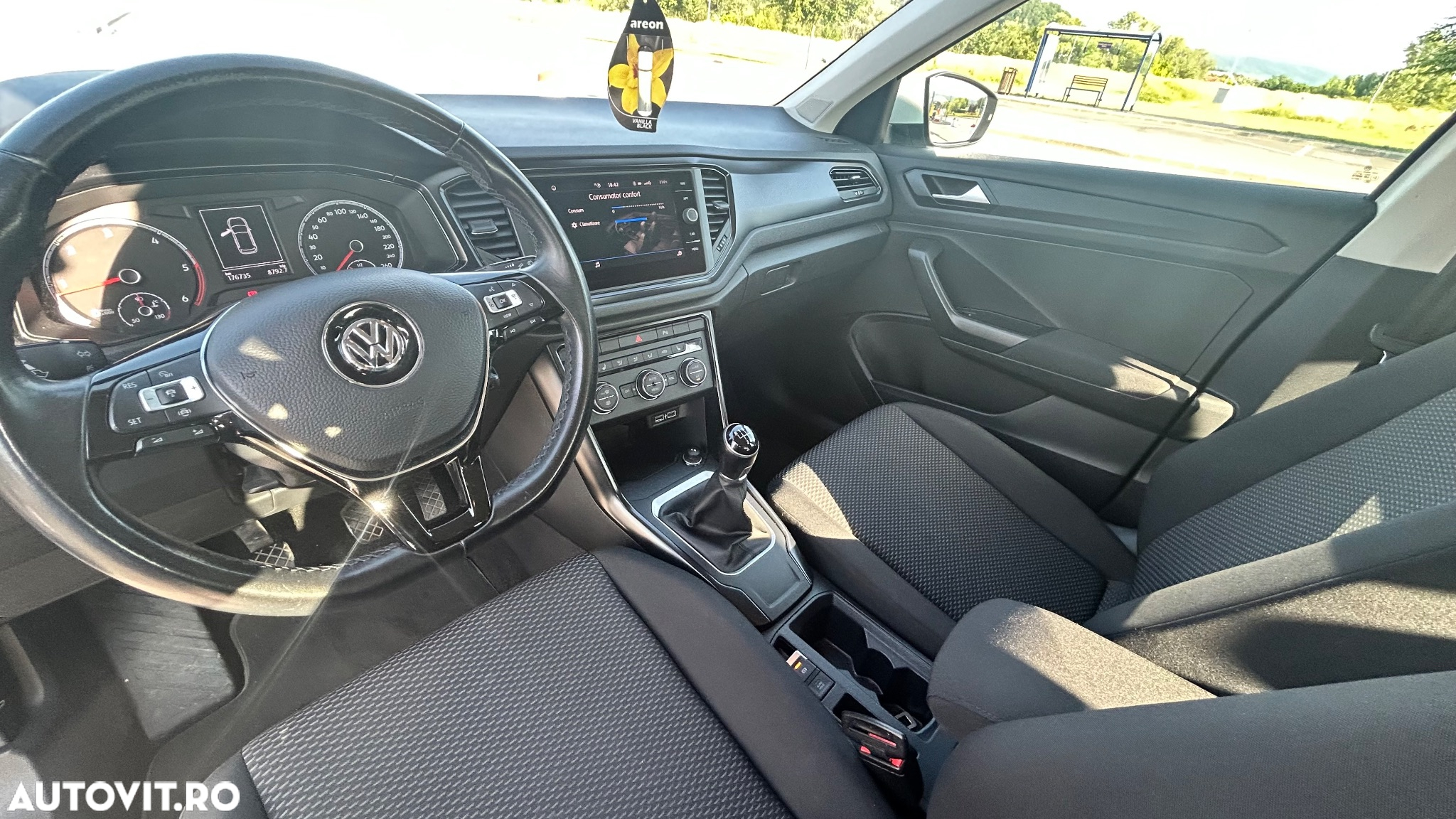 Volkswagen T-ROC 1.6 TDI Design - 13