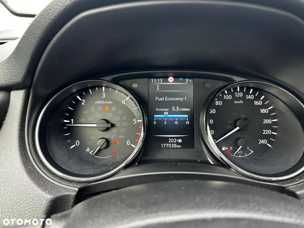 Nissan Qashqai 1.5 dCi N-Connecta - 6