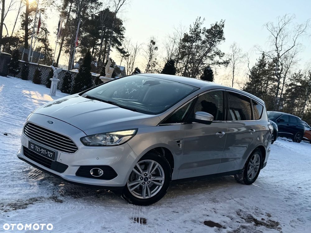 Ford S-Max - 11