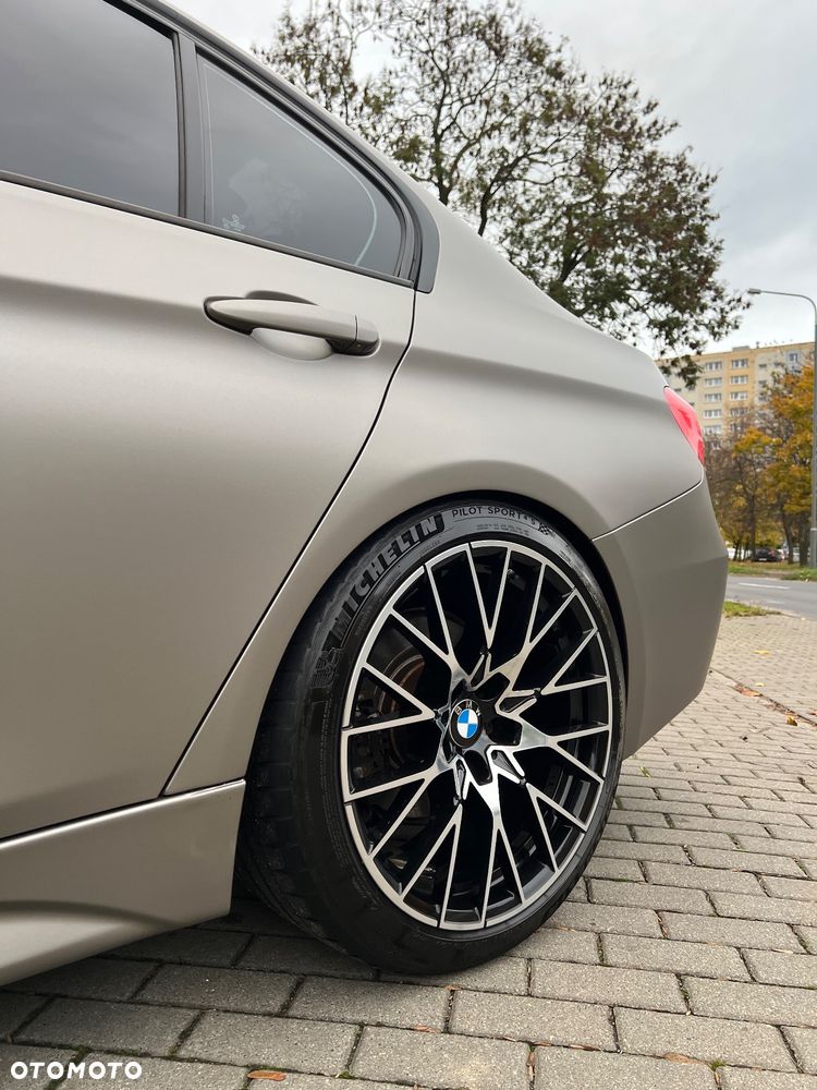 BMW Seria 3 318d - 12