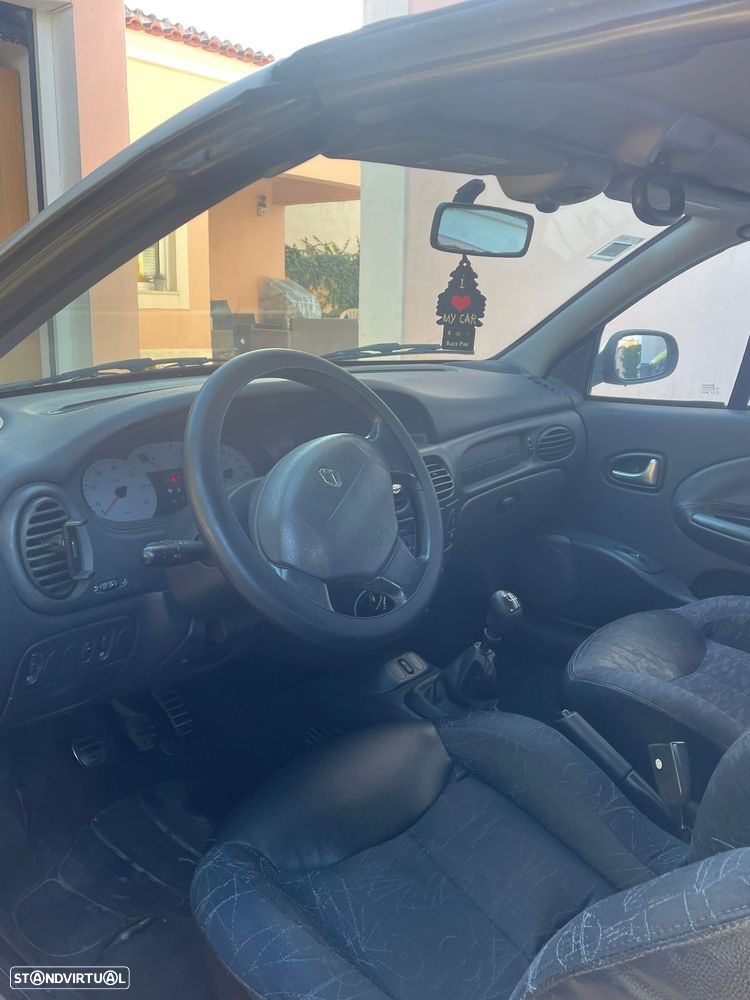 Renault Mégane Cabrio - 11