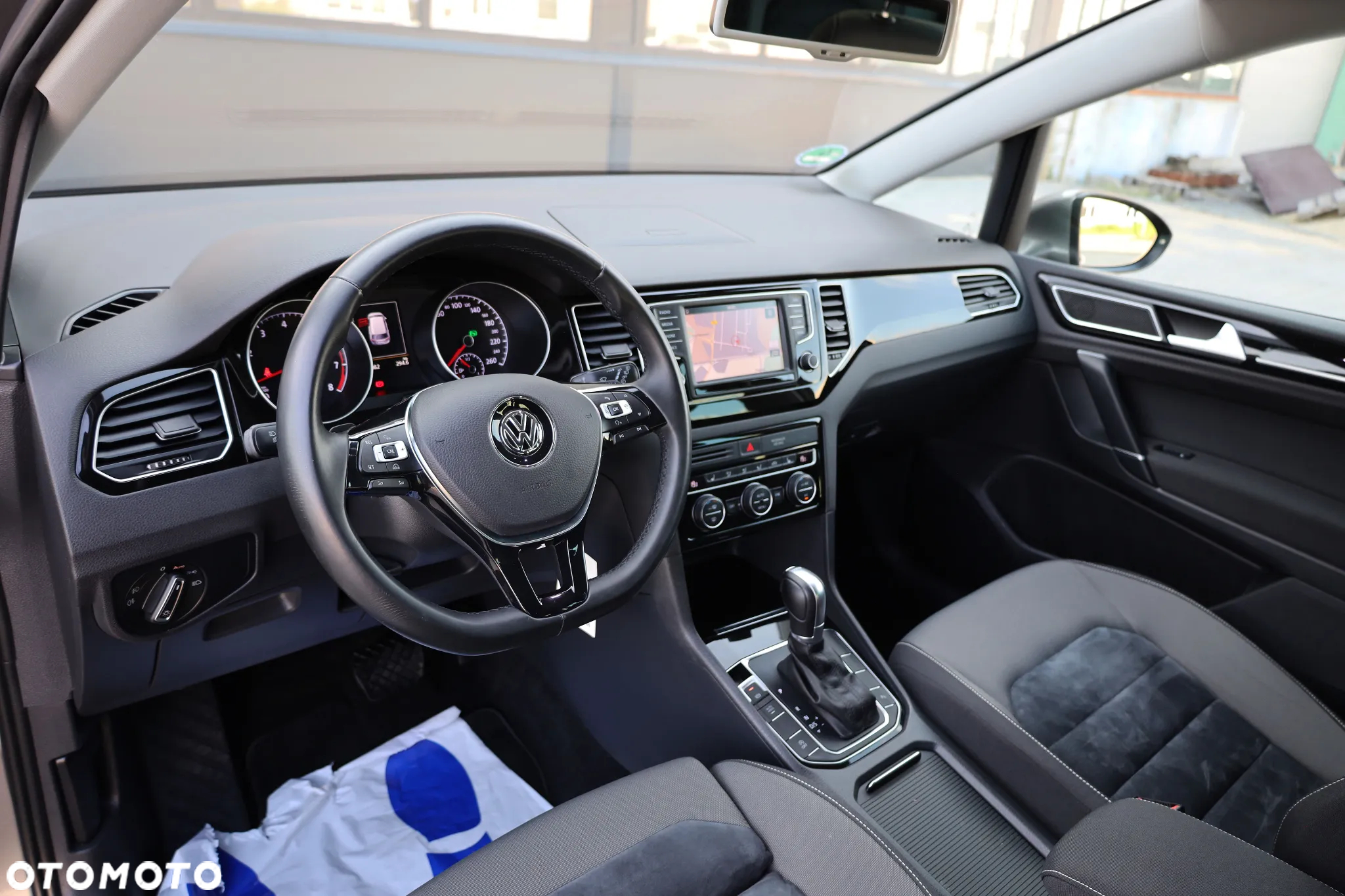 Volkswagen Golf Sportsvan 1.4 TSI (BlueMotion Technology) DSG Highline - 24
