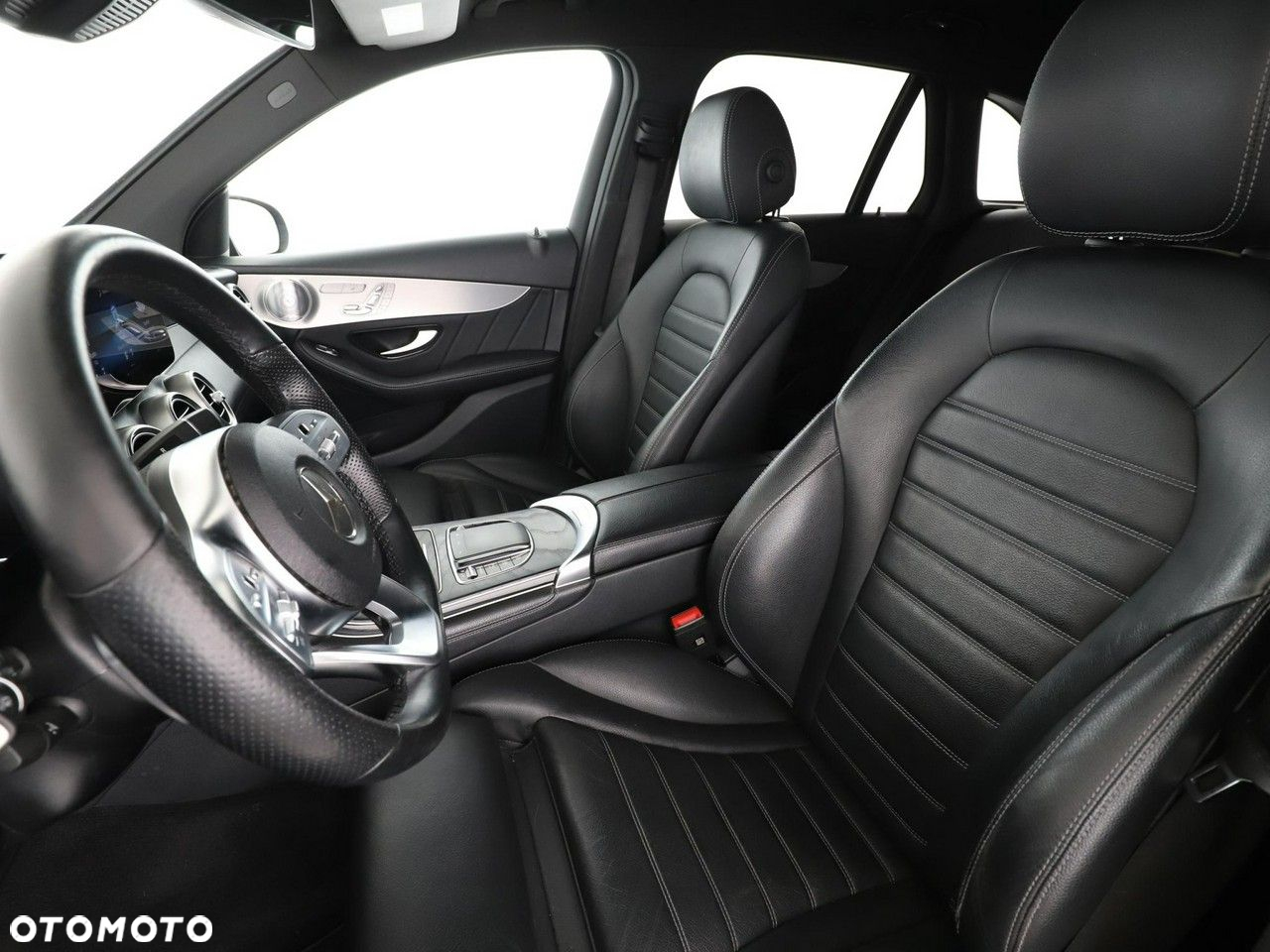 Mercedes-Benz GLC 300 d 4Matic 9G-TRONIC AMG Line - 13