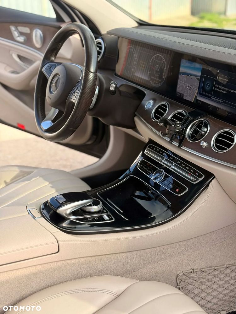 Mercedes-Benz Klasa E 220 d 4-Matic All-Terrain - 11
