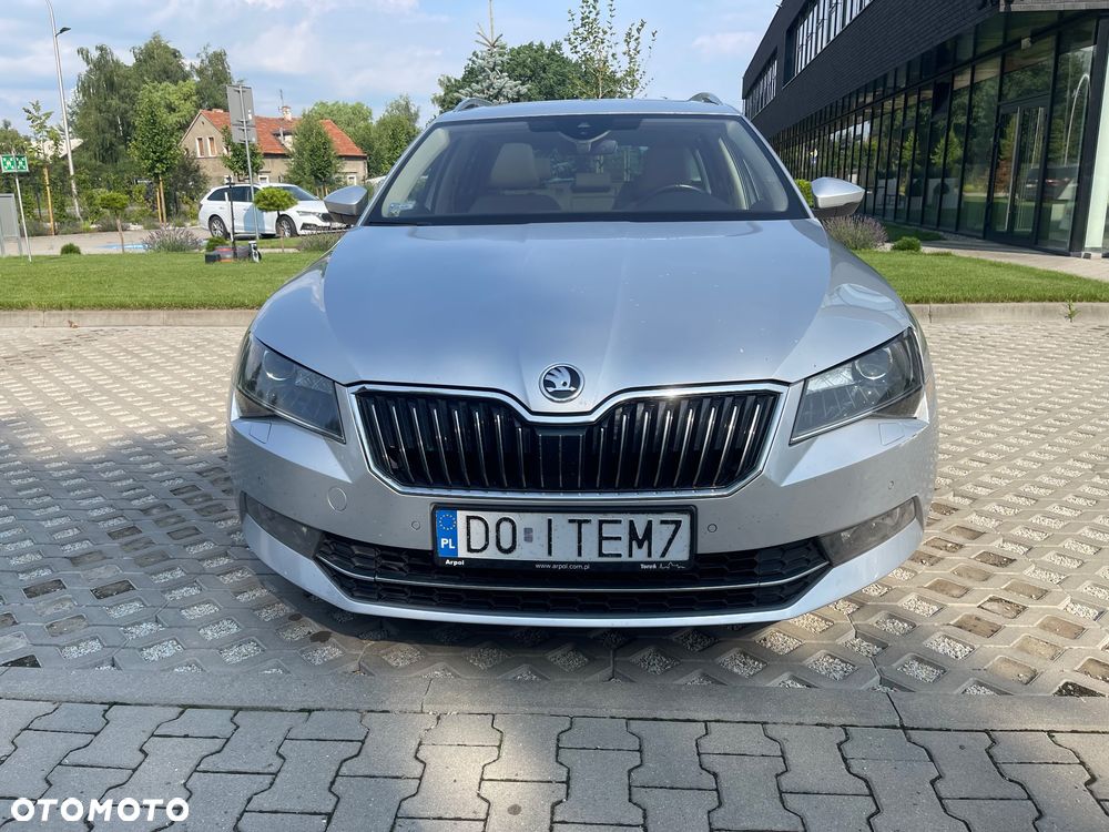Skoda Superb 2.0 TDI L&K DSG - 1