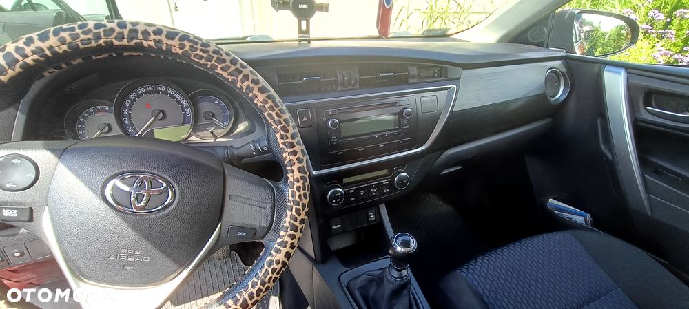 Toyota Auris 1.33 VVT-i Premium - 11
