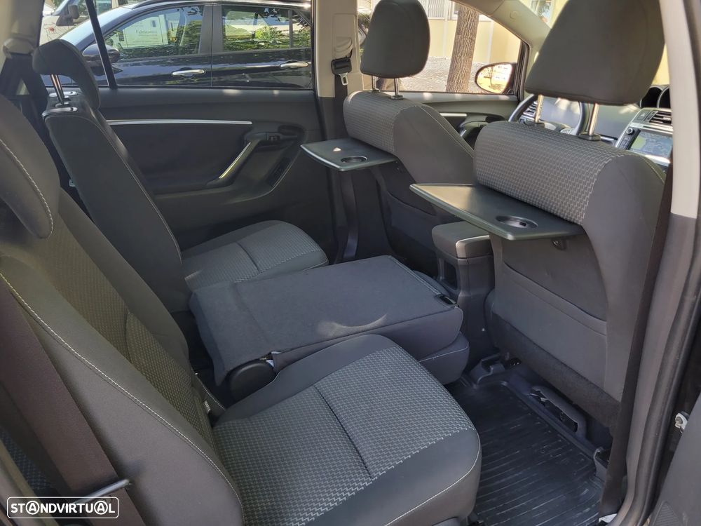 Toyota Verso 2.0 D-4D Exclusive+NAVI - 38