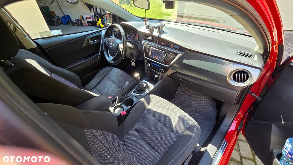 Toyota Auris 1.6 Prestige - 24