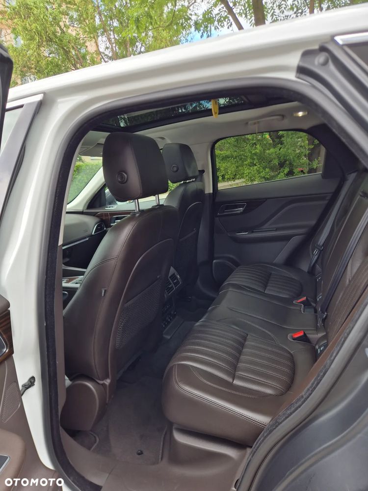 Jaguar F-Pace 2.0 i4D AWD Prestige - 10