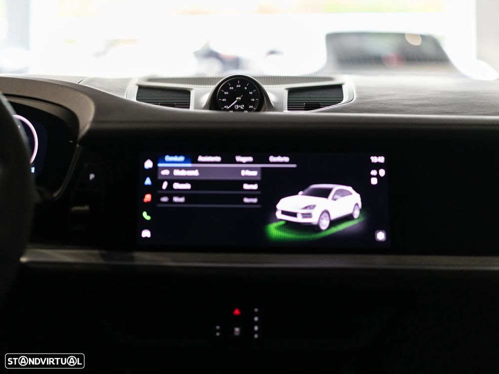 Porsche Cayenne Coupé E-Hybrid - 42