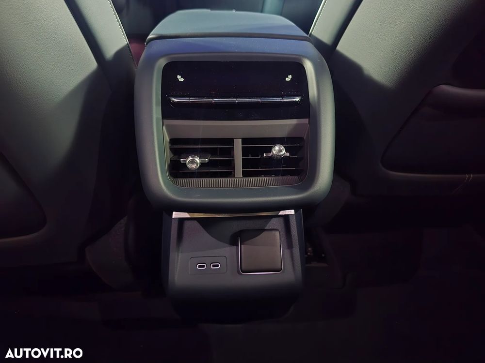 Cadillac Lyriq Sport - 27