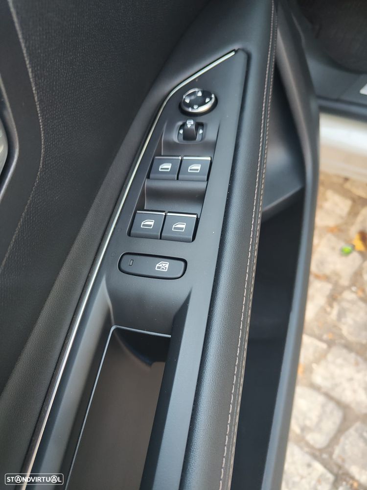 Peugeot 3008 1.5 BlueHDi GT Pack EAT8 - 16