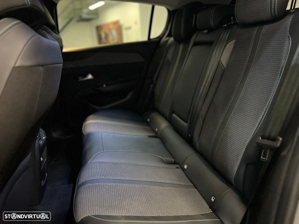 Peugeot 308 1.2 PureTech Allure - 16