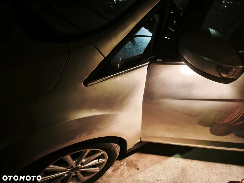 Ford C-MAX 1.5 TDCi Start-Stop-System COOL&CONNECT - 16