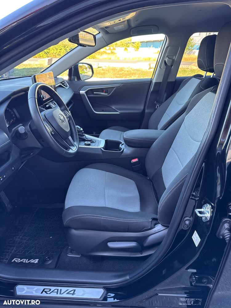 Toyota RAV4 - 10
