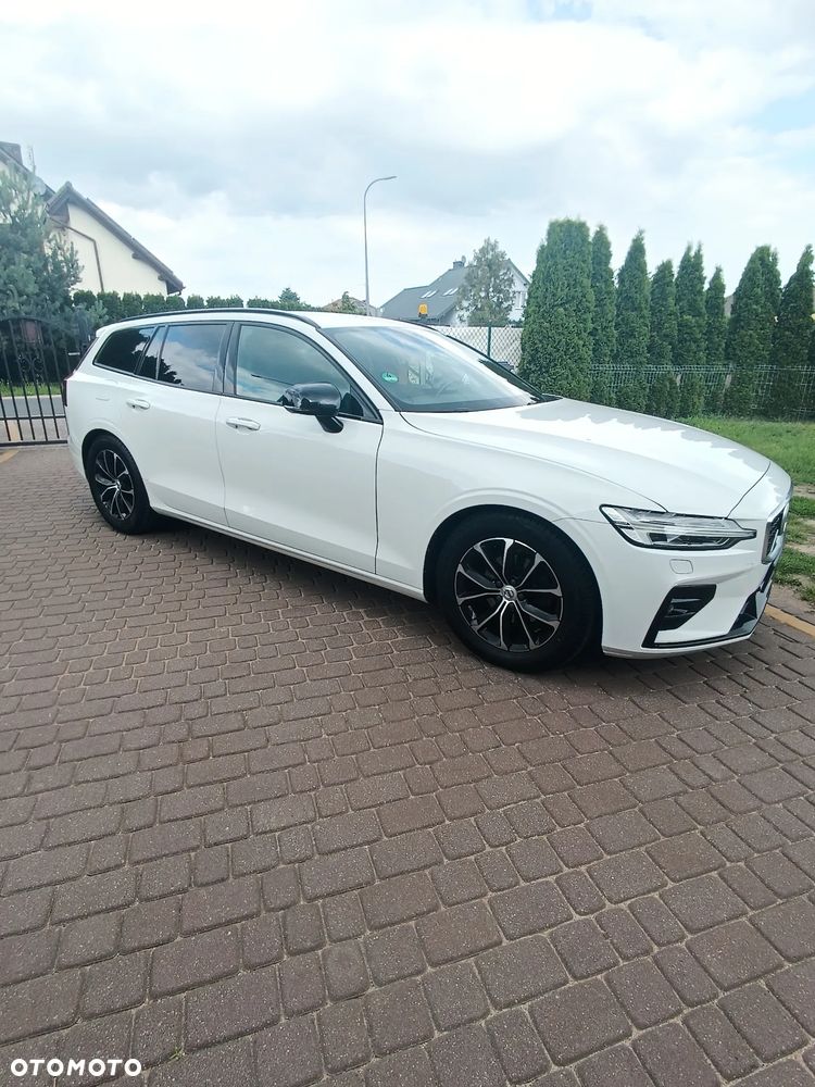 Volvo V60 D4 Geartronic R-Design - 19