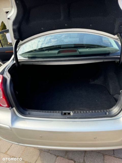 Toyota Avensis 2.0 VVT-i Sol plus - 16