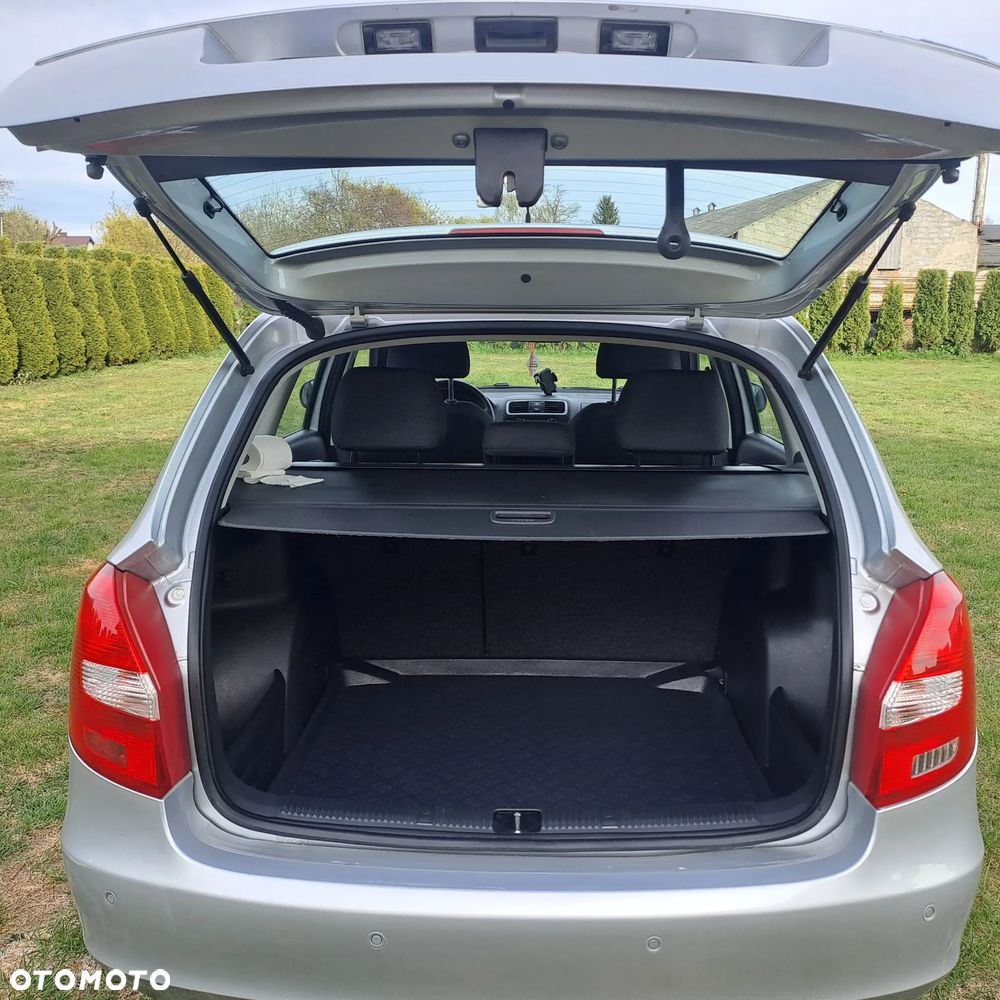 Skoda Fabia 1.4 16V Elegance Plus - 23