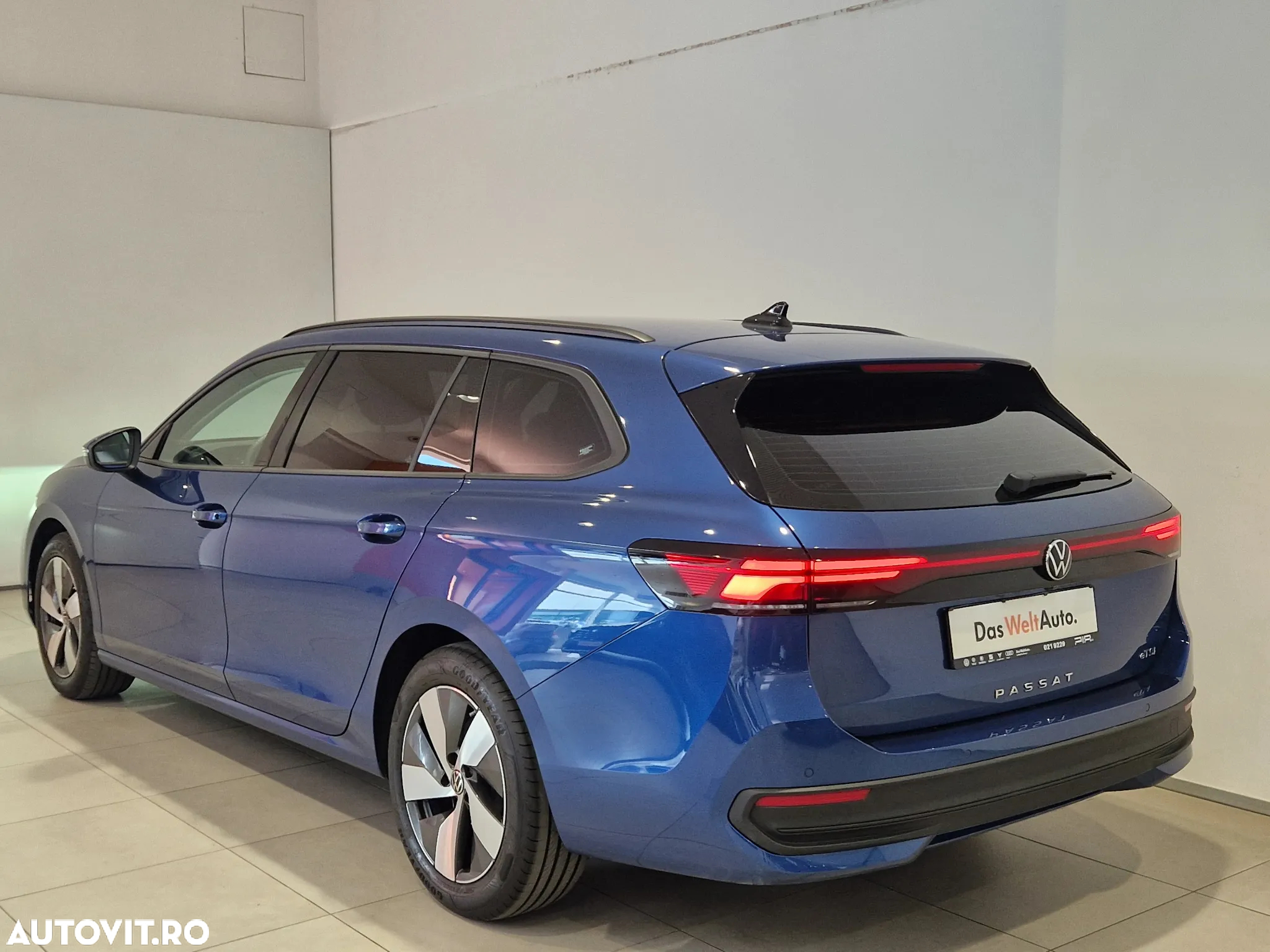 Volkswagen Passat Variant 1.5 eTSI DSG MHEV Base - 3