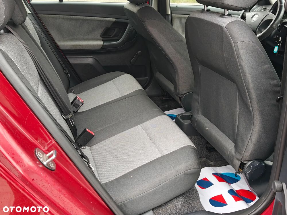 Skoda Fabia 1.4 16V Style - 18