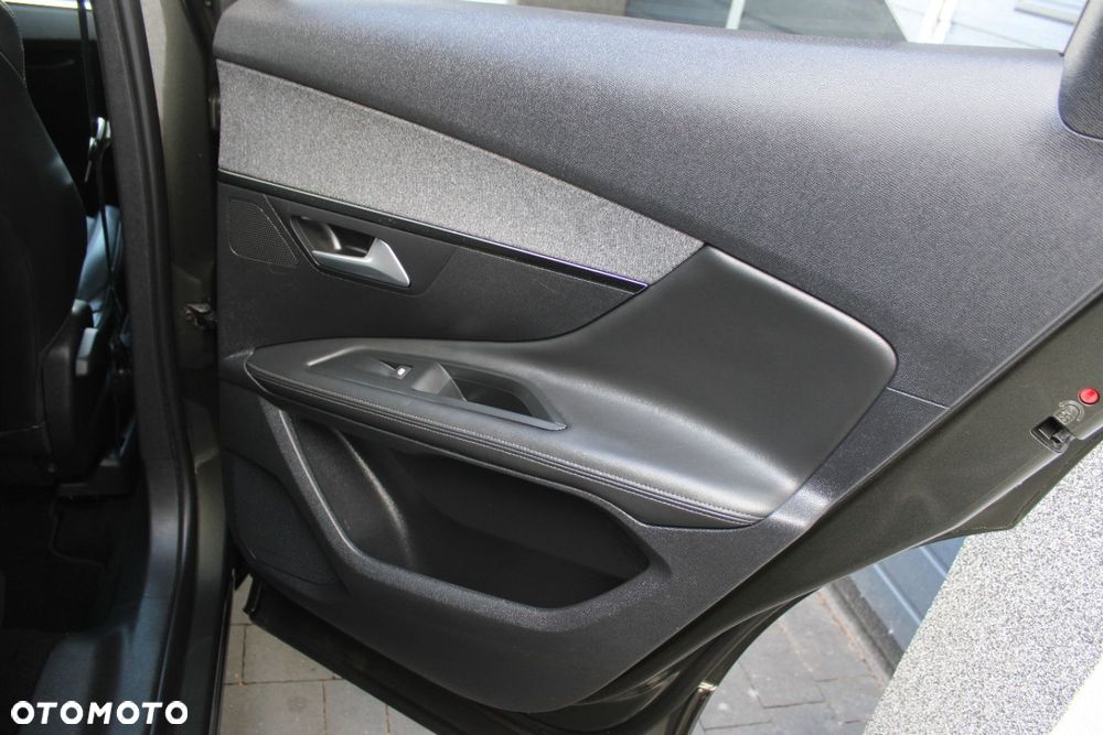 Peugeot 3008 - 24