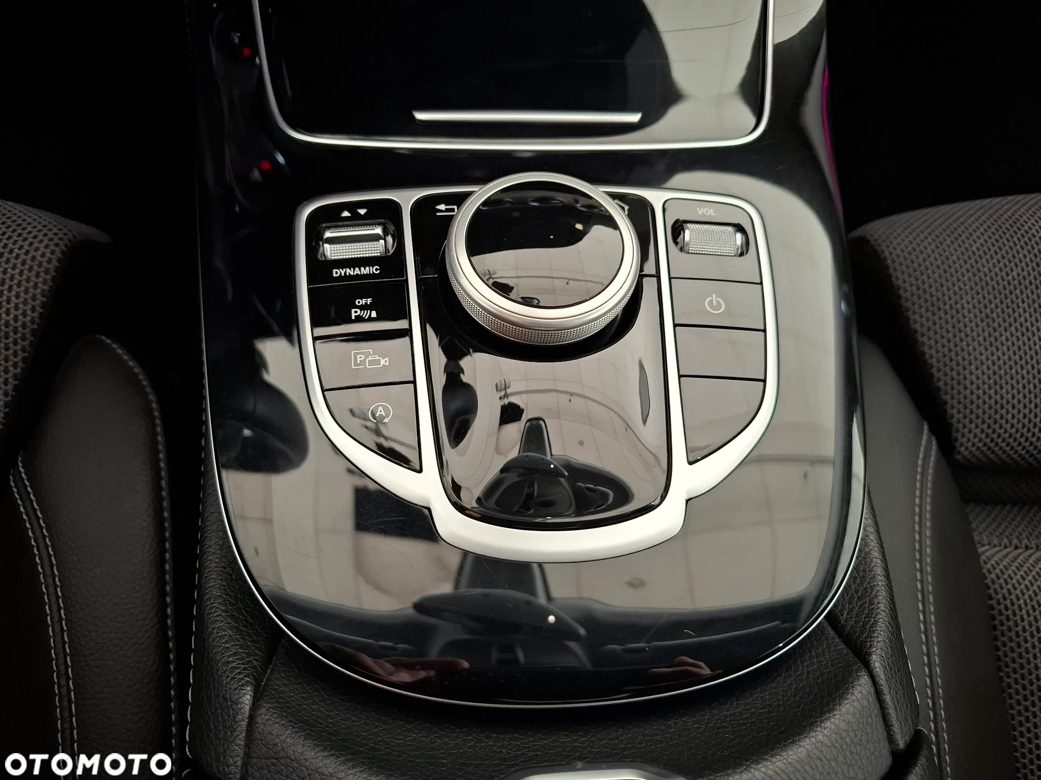 Mercedes-Benz Klasa E 250 9G-TRONIC - 18