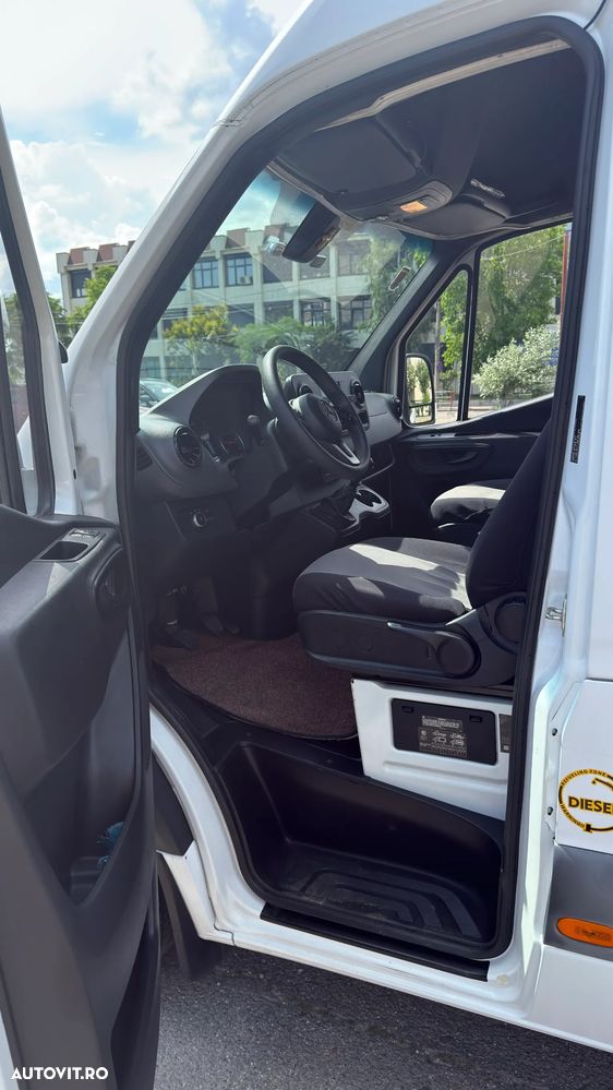 Mercedes-Benz Sprinter - 15