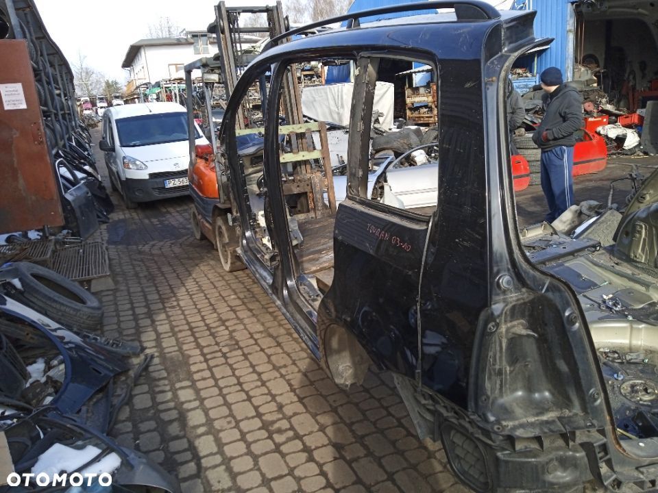 PRÓG LEWY VOLKSWAGEN TOURAN 03-10 - 1