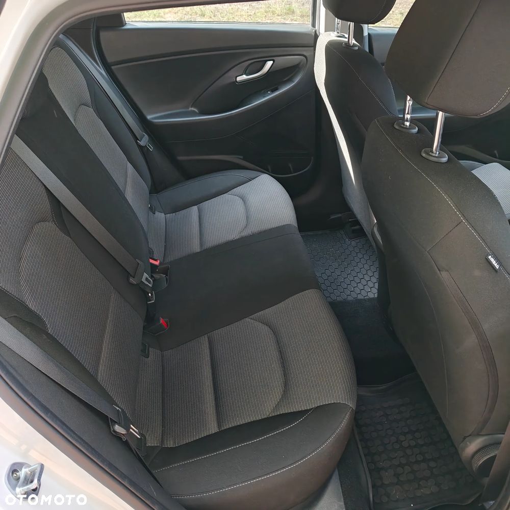 Hyundai i30 1.4 Classic + - 18