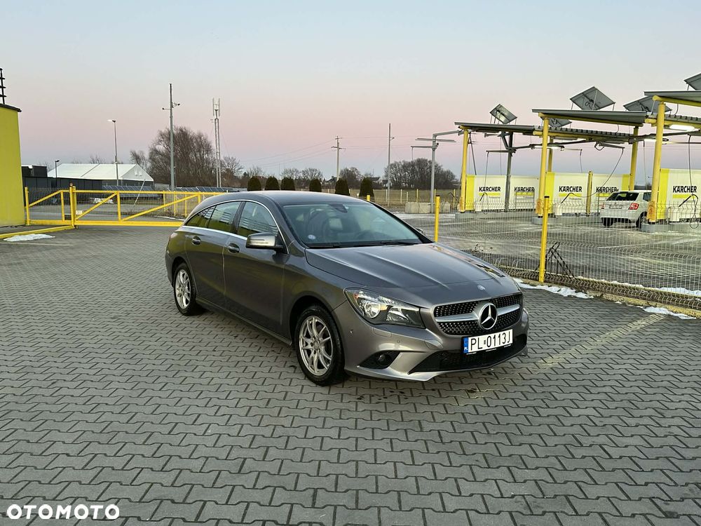 Mercedes-Benz CLA 180 7G-DCT UrbanStyle Edition - 1