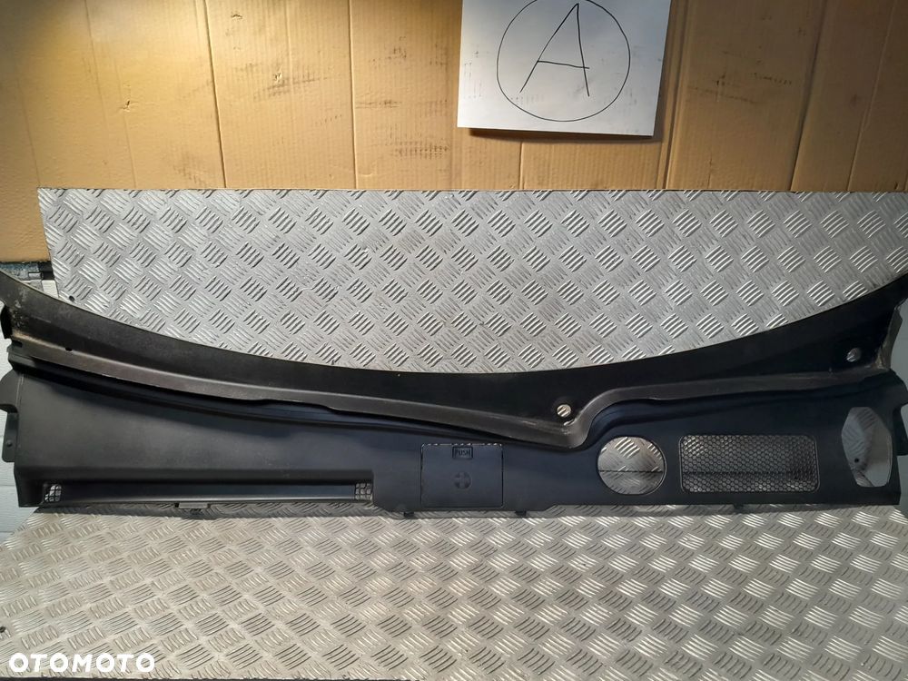 AUDI Q5 PODSZYBIE PLASTIKOWE 8R1819447C