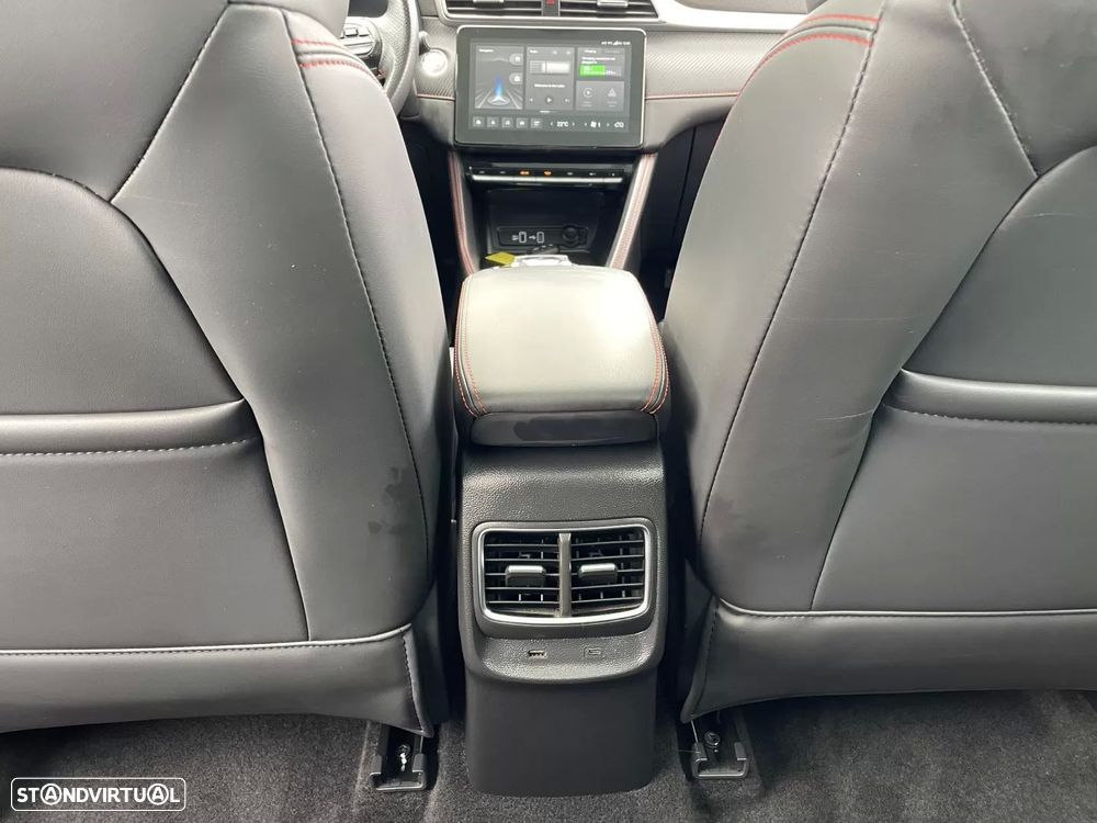 MG ZS Maximal Luxury - 13