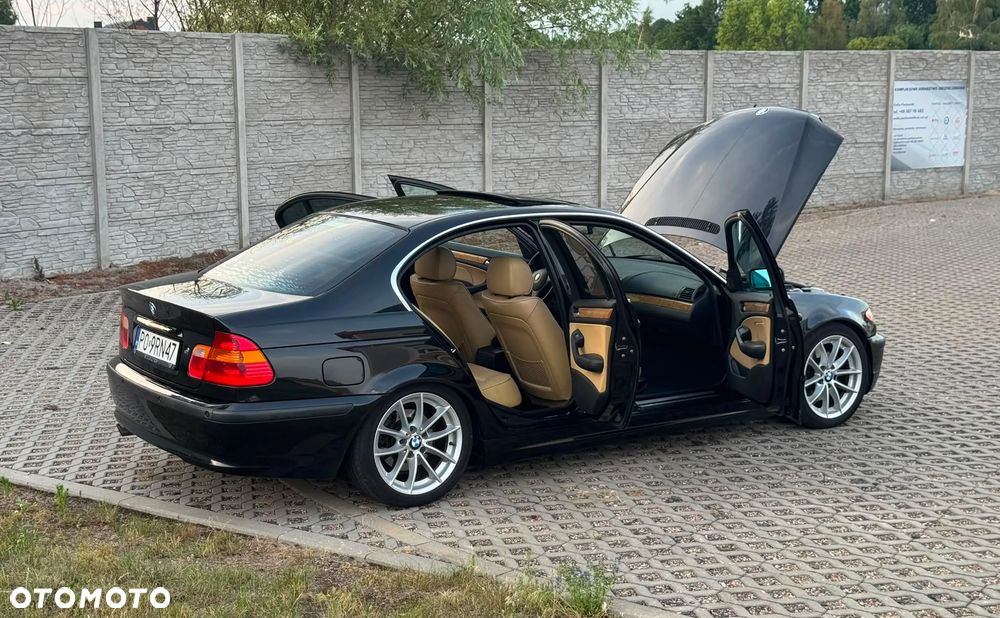 BMW Seria 3 325i - 10