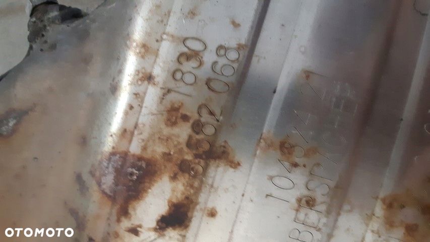 BMW G30 G31 wydech tłumik 8582068 - 4