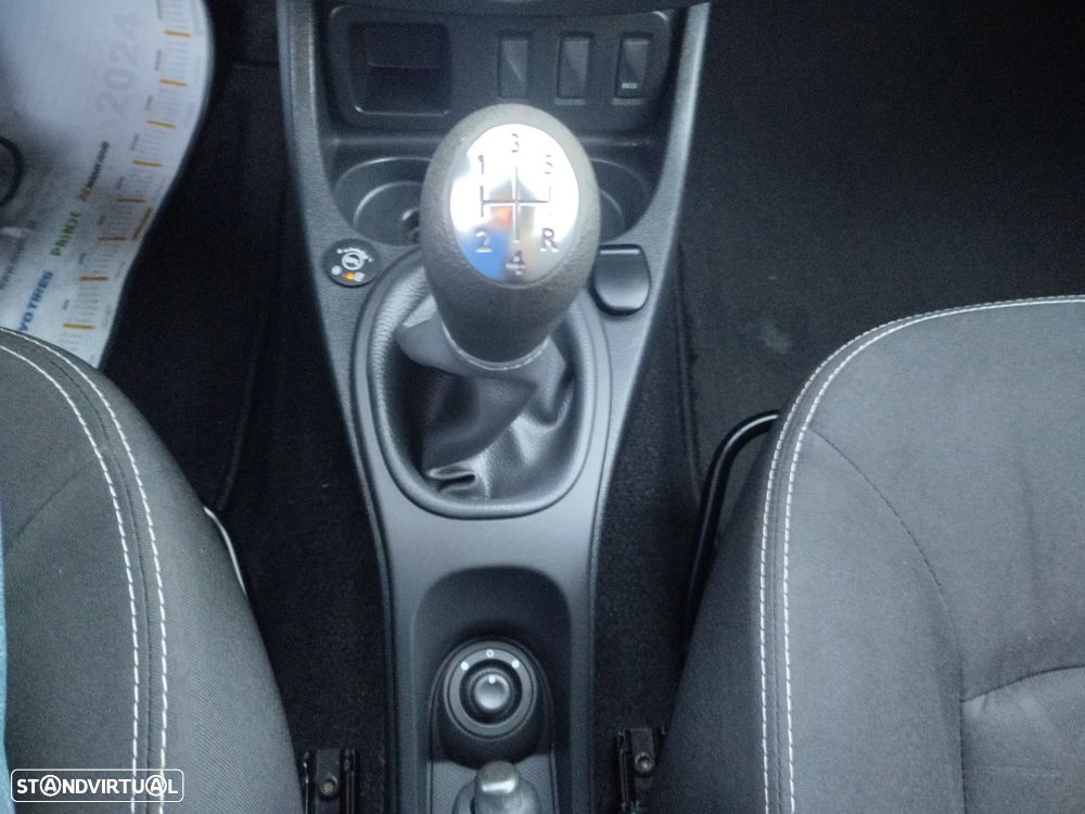 Dacia Duster 1.6 Tour Bi-Fuel - 14
