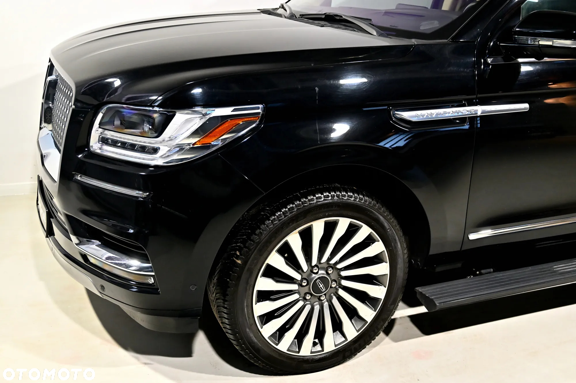 Lincoln Navigator - 7