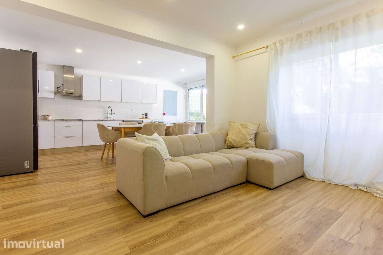 Casa T3 com Jardim em Charneca de Caparica, Almada - Grande imagem: 2/25