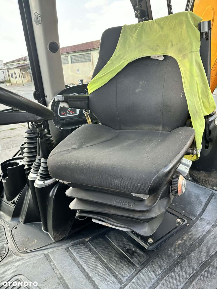 JCB 3CXeco - 16