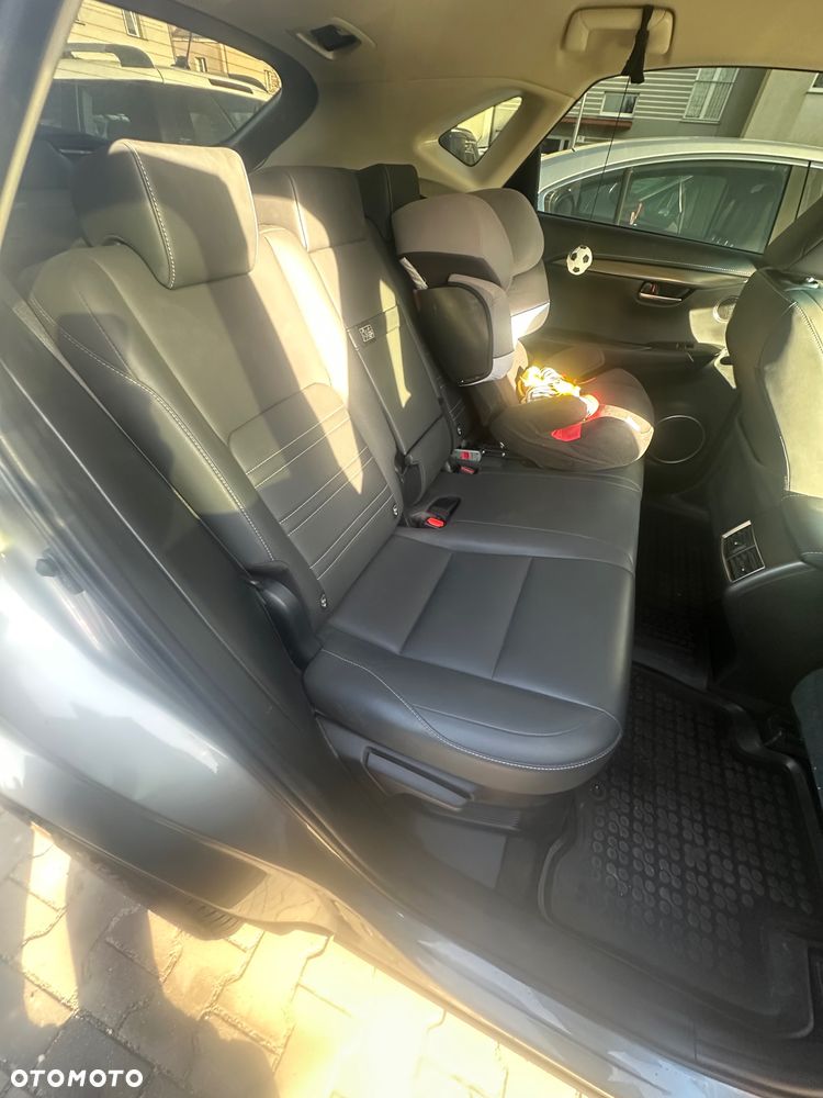 Lexus NX 300h Comfort AWD - 6