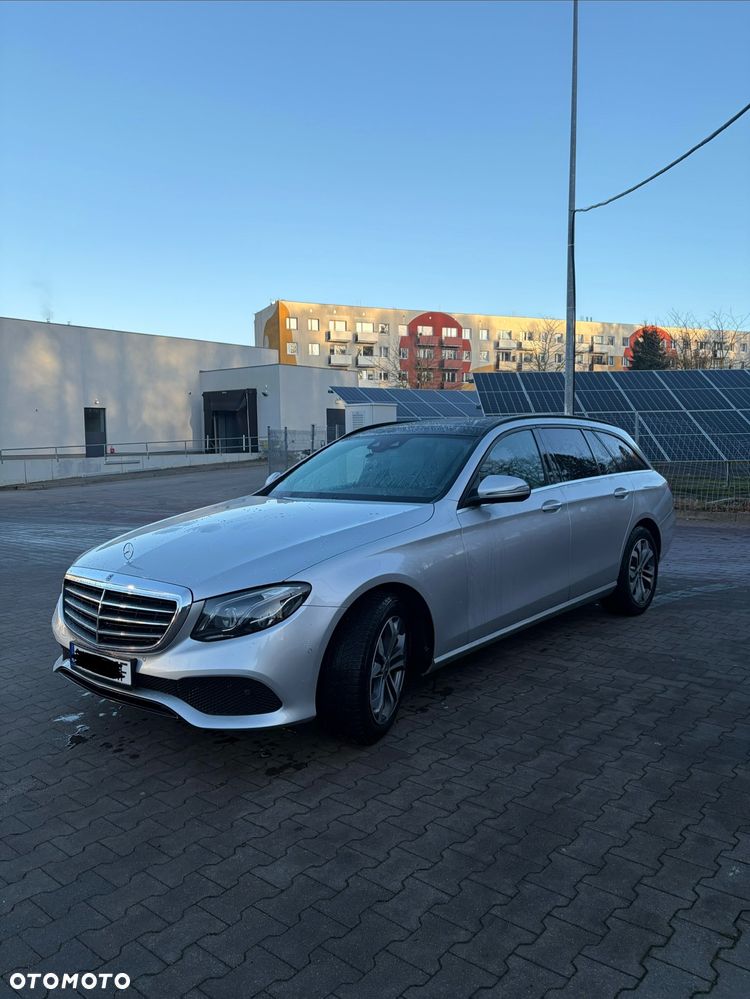 Mercedes-Benz Klasa E 220 d 4-Matic Avantgarde - 22