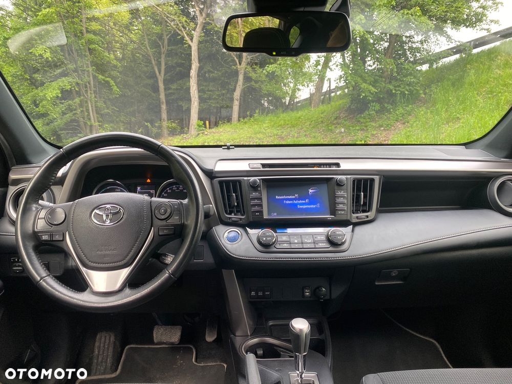 Toyota RAV4 - 6