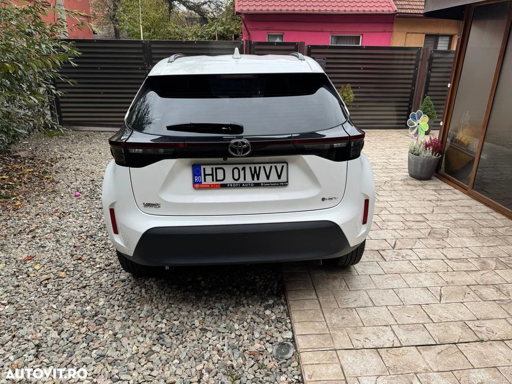Toyota Yaris Cross 1.5 VVT-i HSD 4x2 Active - 4