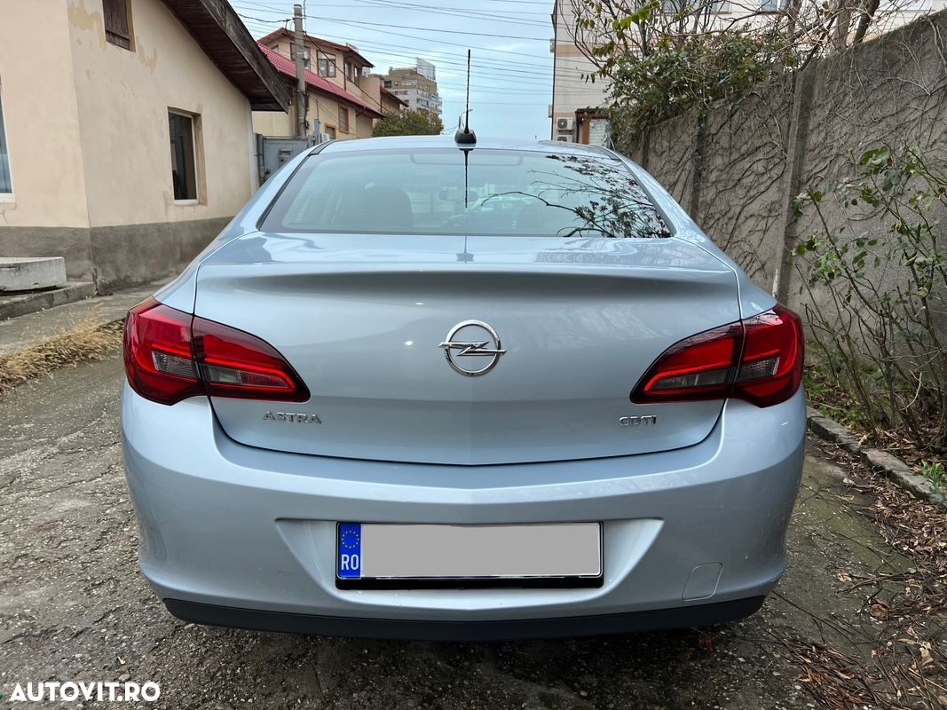Opel Astra 1.6 CDTI Start/Stop Cosmo - 12