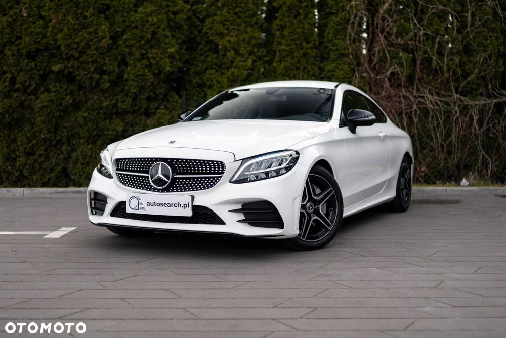 Mercedes-Benz Klasa C 300 9G-TRONIC - 3