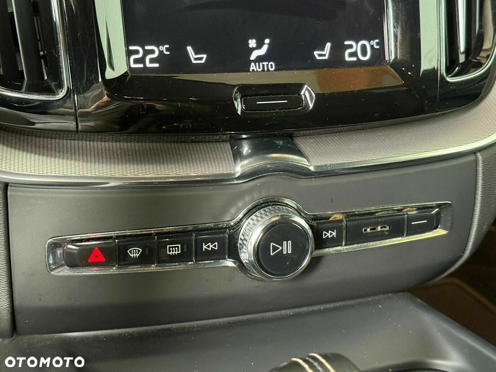 Volvo XC 60 - 22